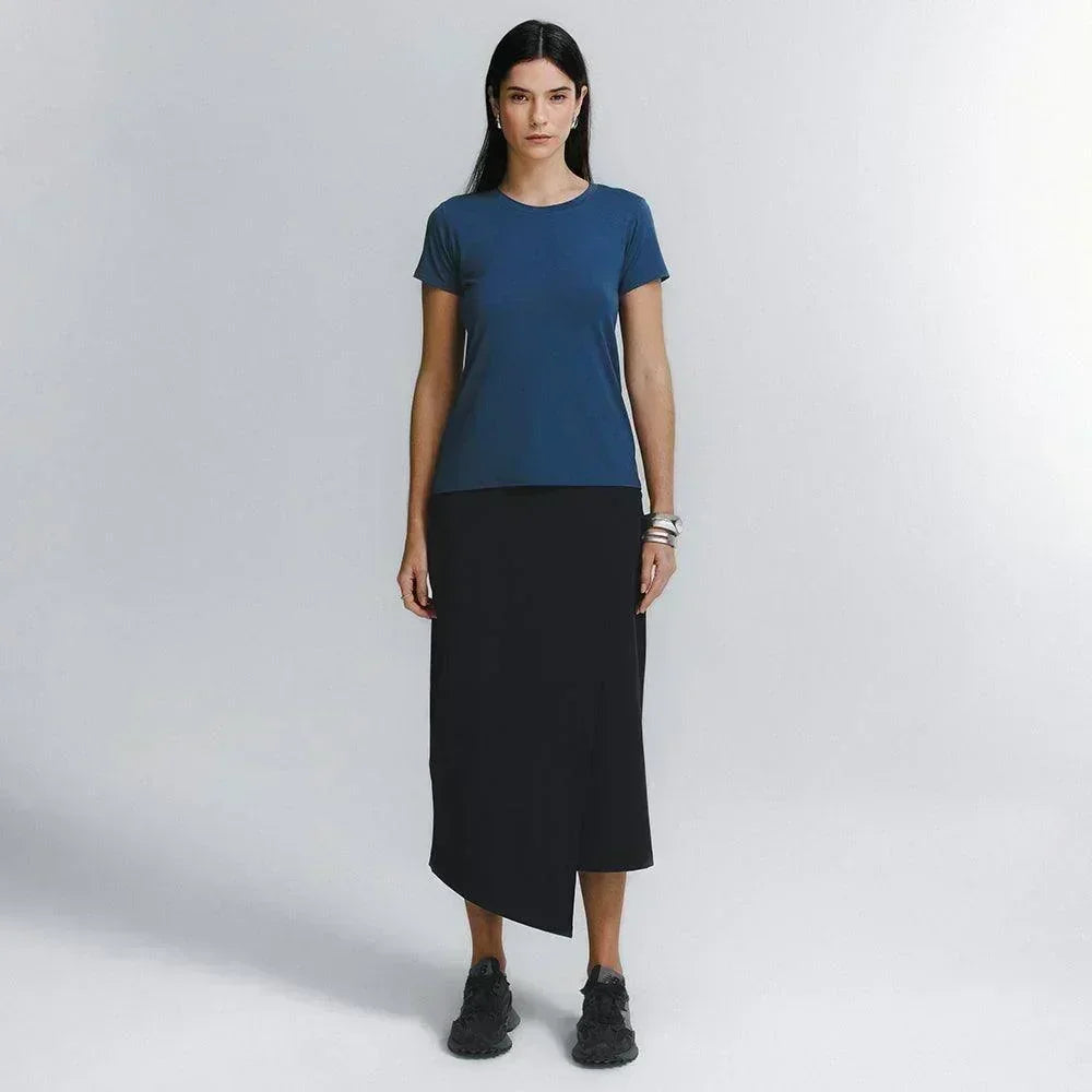Conjunto Feminino | Tech T-Shirt® + Saia Midi Alfaiataria
