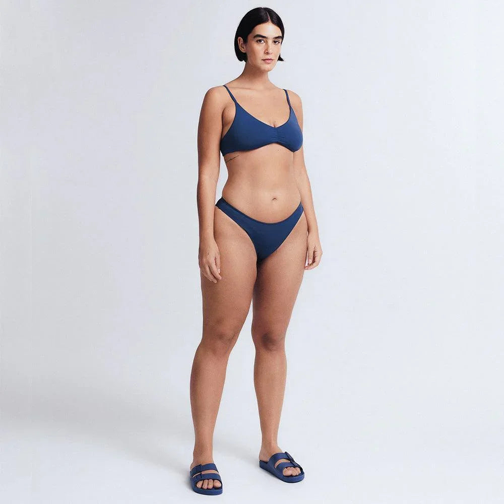 Azul Marinho