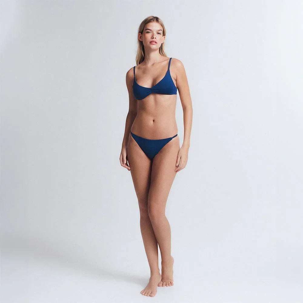 Azul Marinho