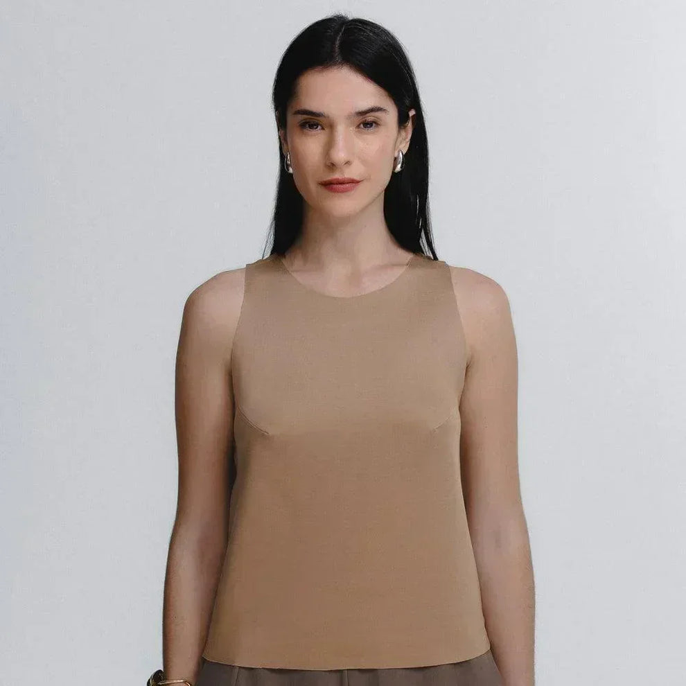 Minimal Top Feminino: design minimalista com tecido tech – Insider