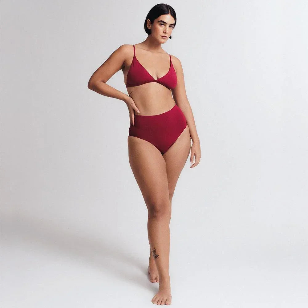 Conjunto Biquini Praia e Piscina | Top Triângulo e Calcinha Alta