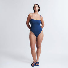 azul-marinho