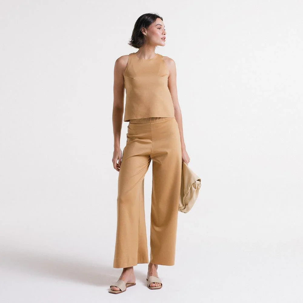 Minimal Top Feminino: design minimalista, tecido tecnológico e prático ...
